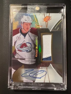 2016-17 UD SPX - Nathan MacKinnon - Patch auto /25 front
